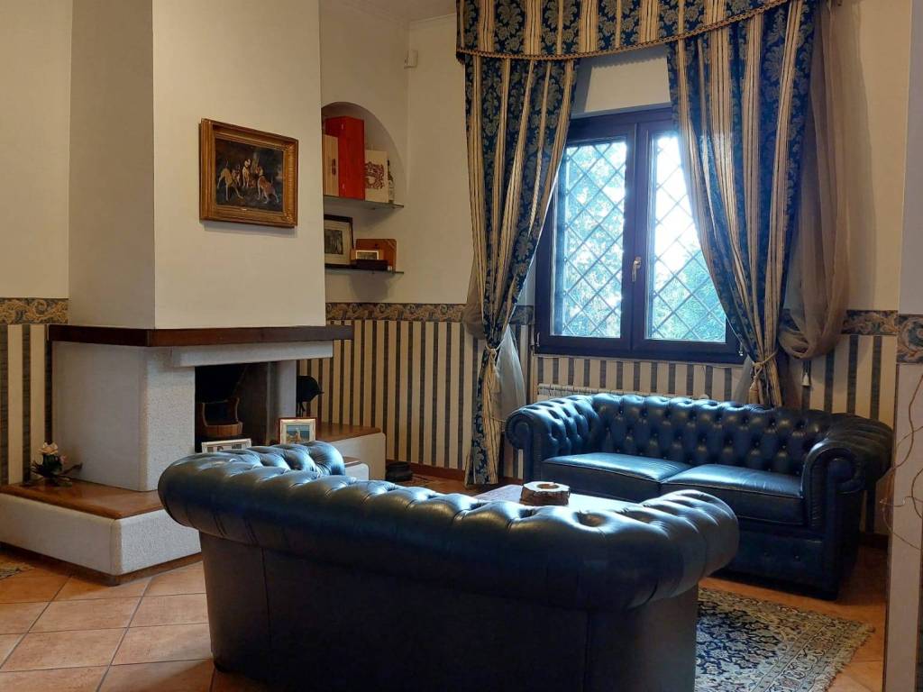 casa indipendente in vendita ad Ariccia