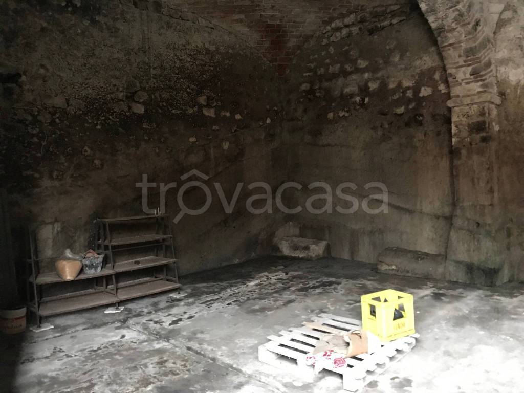 locale di sgombero in vendita ad Ariccia