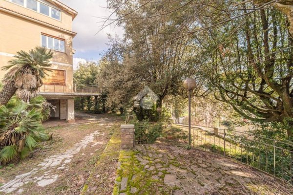 casa indipendente in vendita ad Ariccia