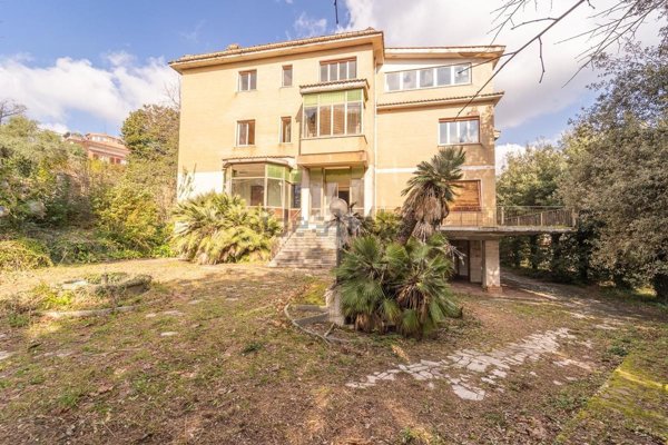 casa indipendente in vendita ad Ariccia