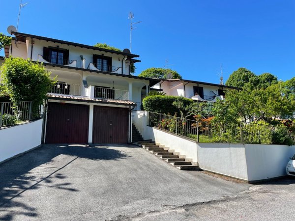 casa indipendente in vendita ad Ariccia
