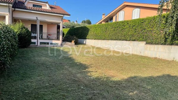 casa indipendente in vendita ad Ariccia