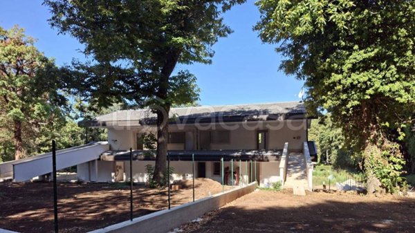 casa indipendente in vendita ad Ariccia