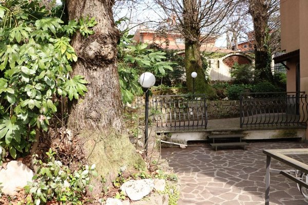 casa indipendente in vendita ad Ariccia