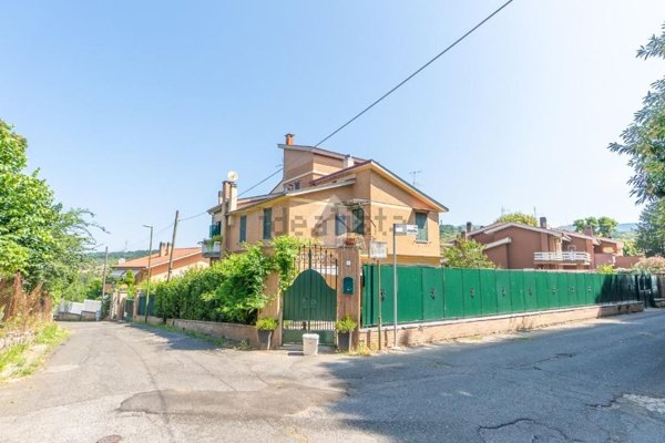 appartamento in vendita ad Ariccia