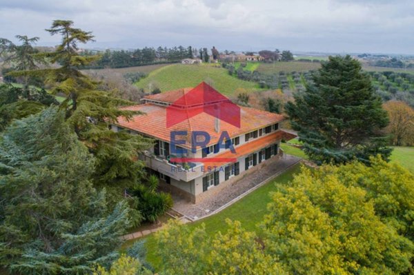 casa indipendente in vendita ad Ariccia