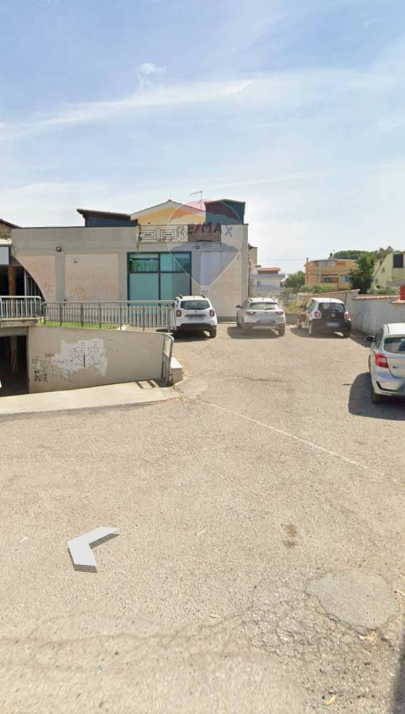 locale di sgombero in vendita ad Ariccia