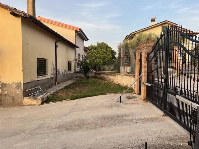 appartamento in vendita ad Ariccia in zona Fontana di Papa