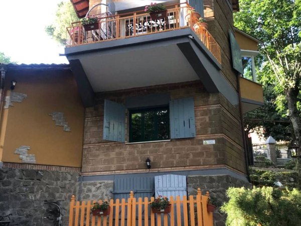 casa indipendente in vendita ad Ariccia