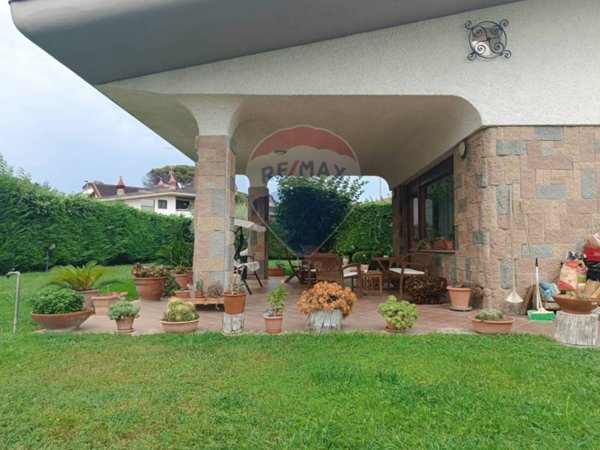 casa indipendente in vendita ad Ariccia