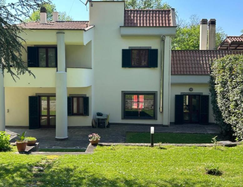 casa indipendente in vendita ad Ariccia