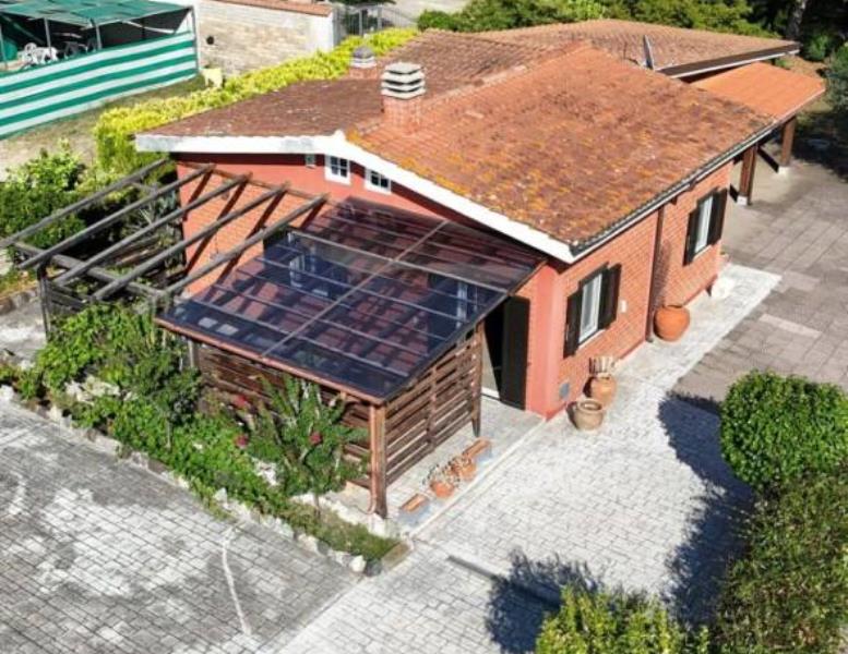 casa indipendente in vendita ad Ariccia