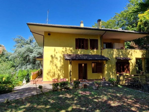 casa indipendente in vendita ad Ariccia