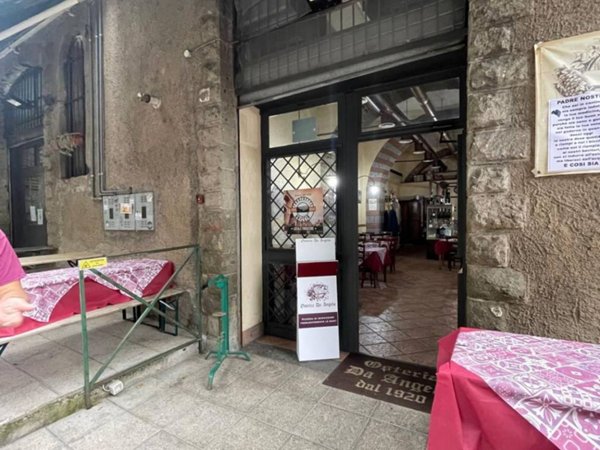 negozio in vendita ad Ariccia