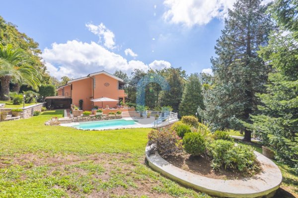 casa indipendente in vendita ad Ariccia