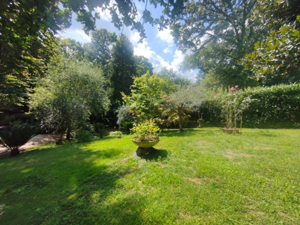 casa indipendente in vendita ad Ariccia