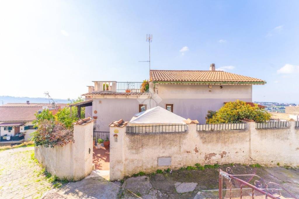 appartamento in vendita ad Ariccia