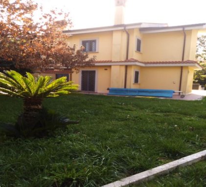 casa indipendente in vendita ad Ariccia