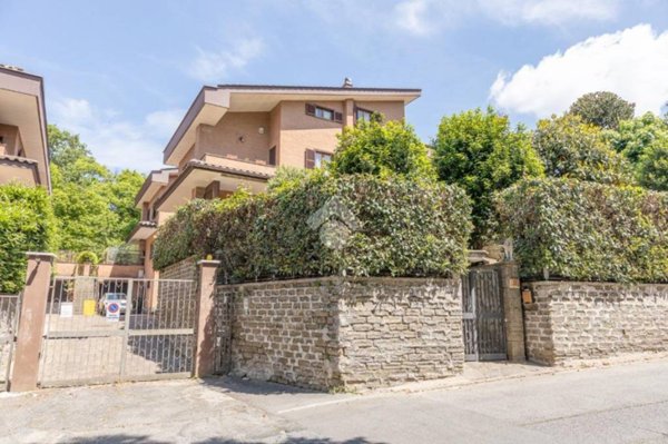 casa indipendente in vendita ad Ariccia