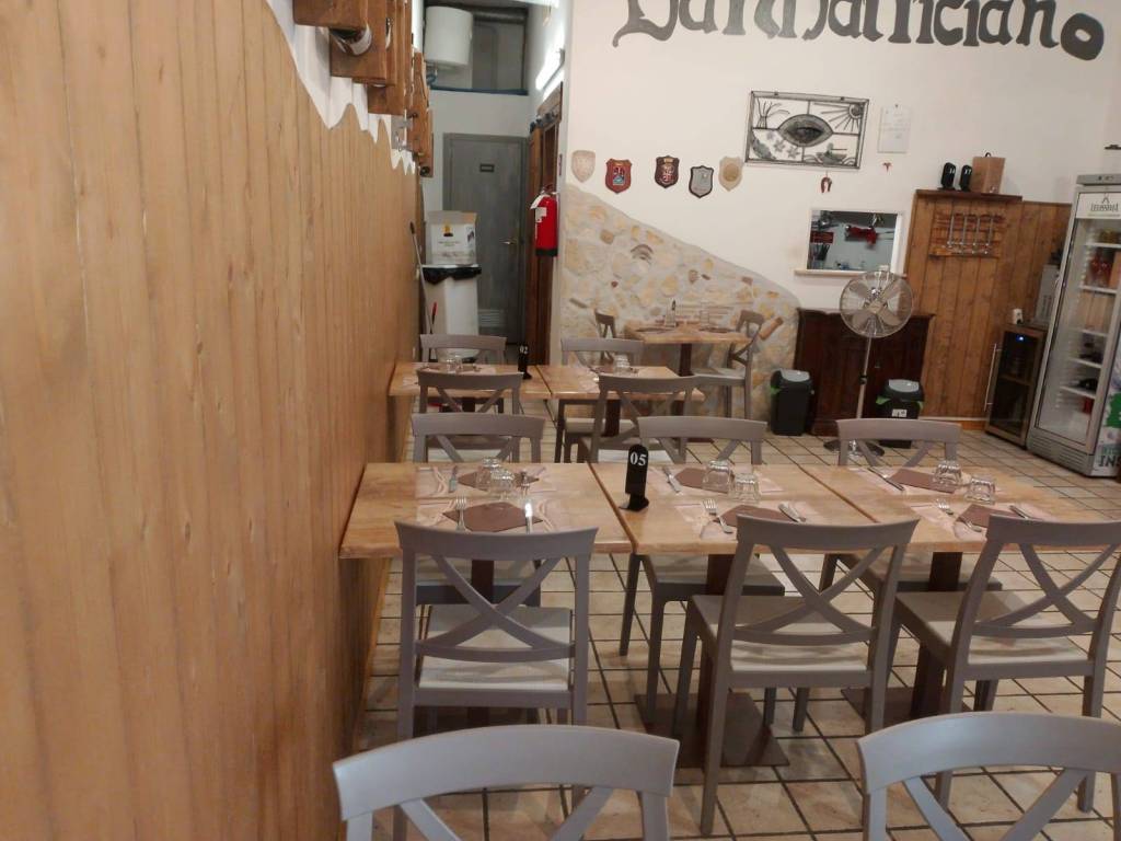 negozio in vendita ad Ariccia