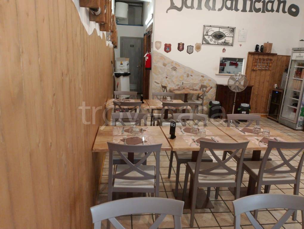 negozio in vendita ad Ariccia