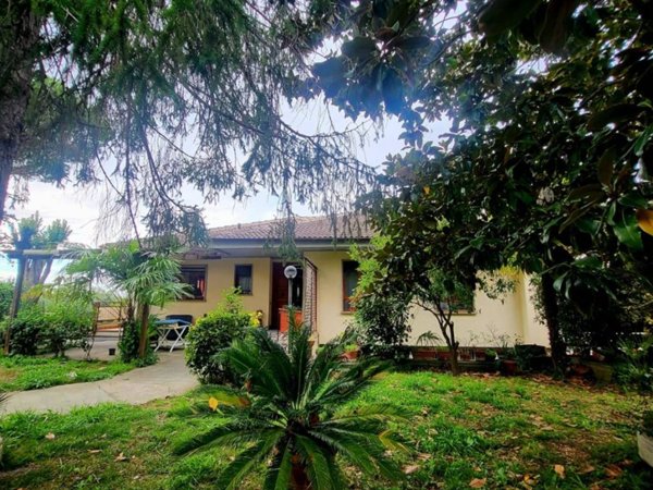 casa indipendente in vendita ad Ariccia