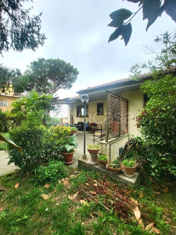 casa indipendente in vendita ad Ariccia