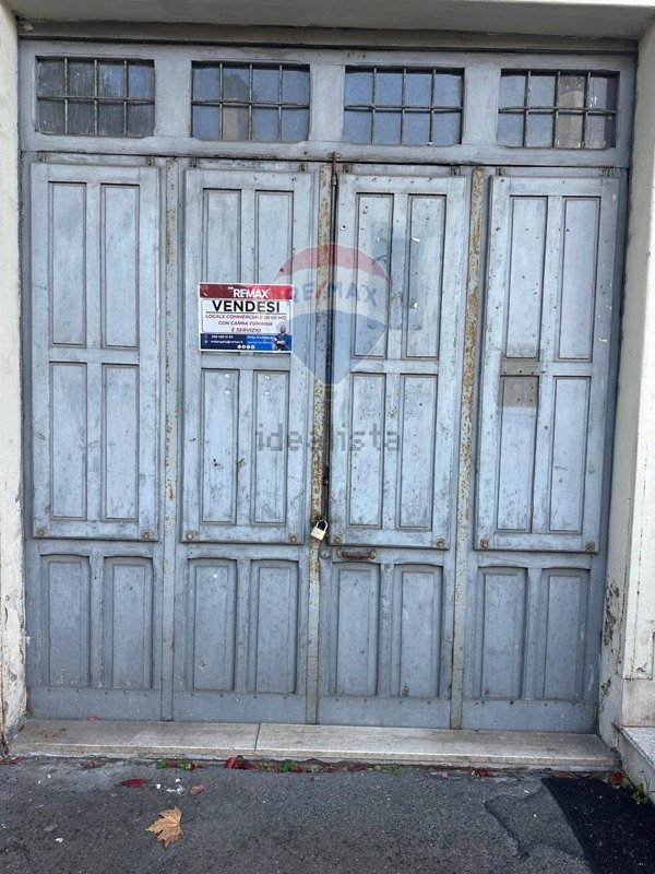 locale commerciale in vendita ad Ariccia