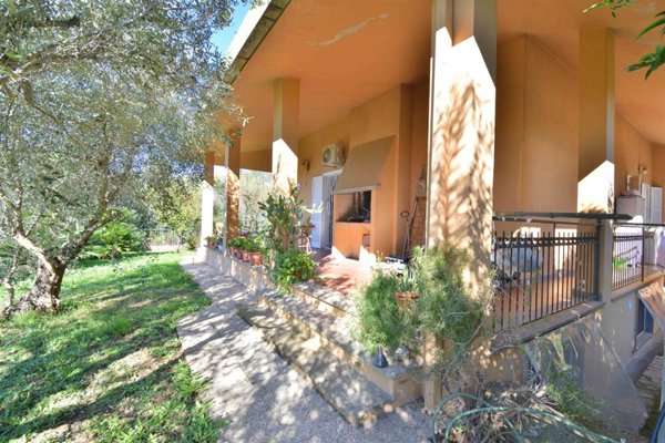 casa indipendente in vendita ad Ariccia