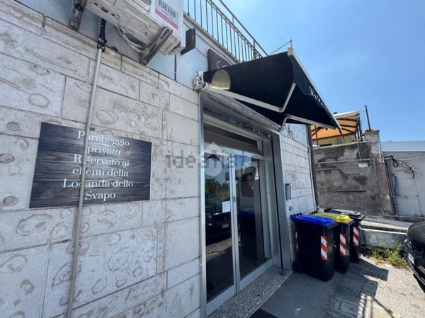 locale commerciale in vendita ad Ariccia