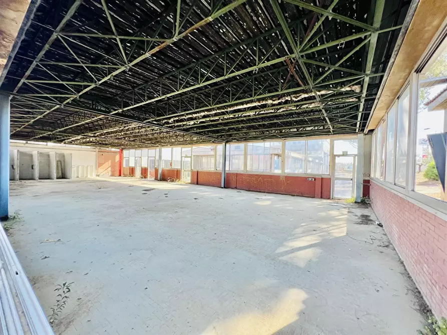 capannone in vendita ad Ariccia