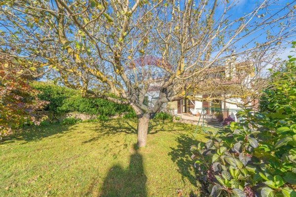 casa indipendente in vendita ad Ariccia