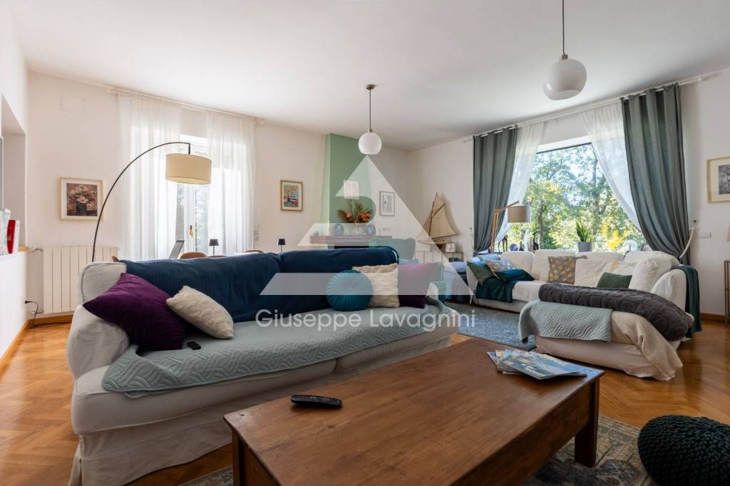 casa indipendente in vendita ad Ariccia