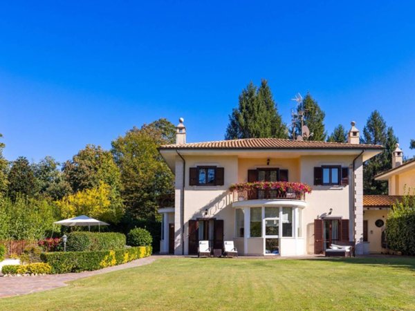 casa indipendente in vendita ad Ariccia