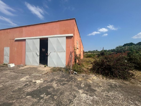 locale di sgombero in vendita ad Ariccia