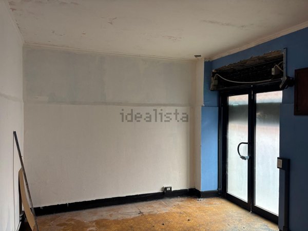 locale commerciale in vendita ad Ariccia