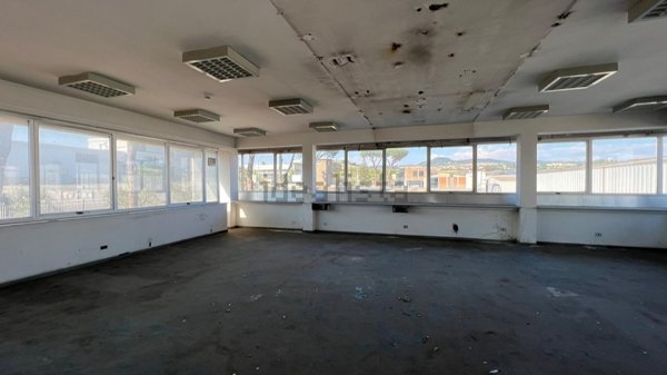 capannone in vendita ad Ariccia