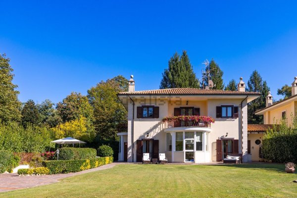 casa indipendente in vendita ad Ariccia