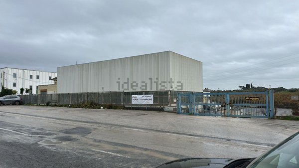 capannone in vendita ad Ariccia