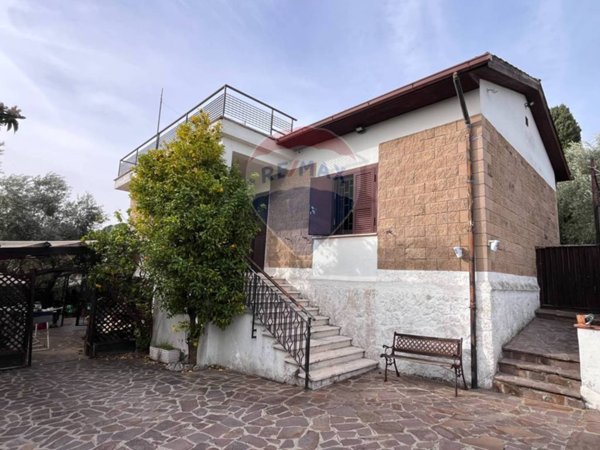 casa indipendente in vendita ad Ariccia