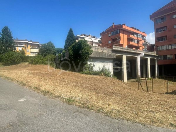 negozio in vendita ad Ariccia