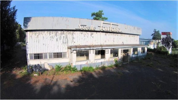 locale di sgombero in vendita ad Ariccia