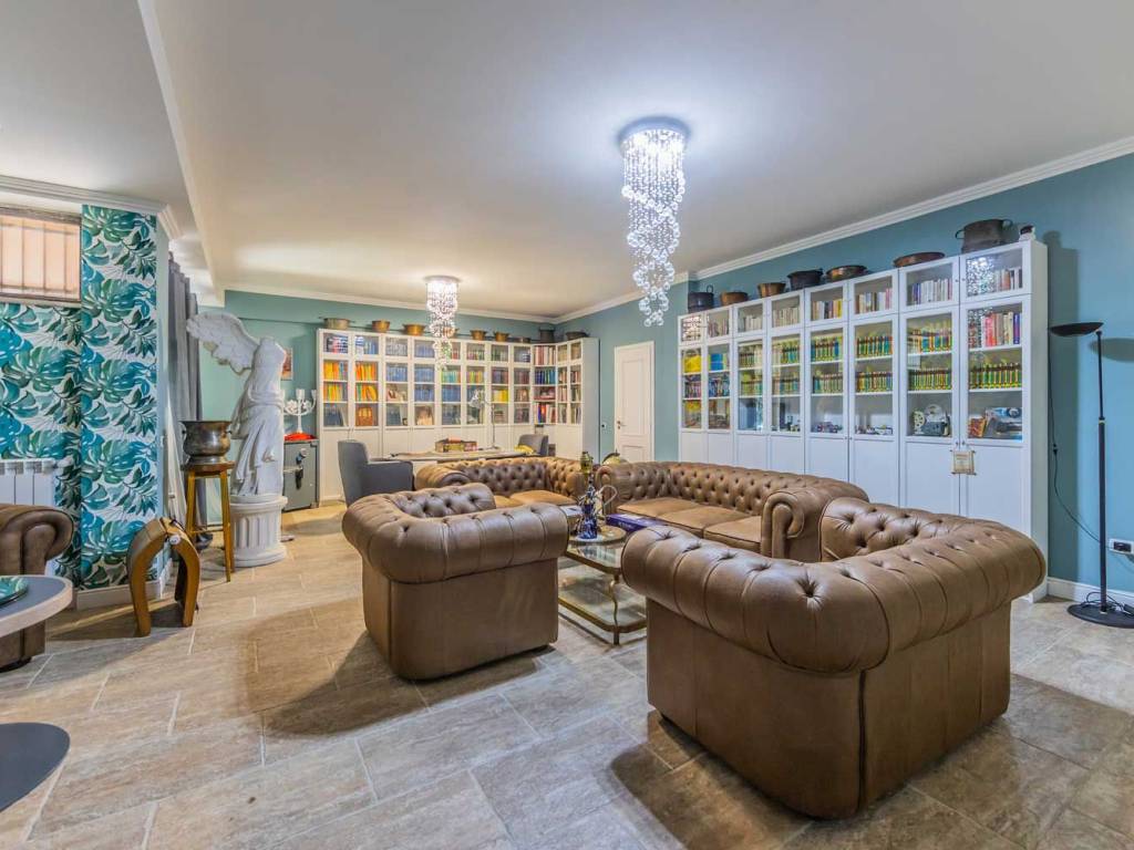 casa indipendente in vendita ad Ariccia