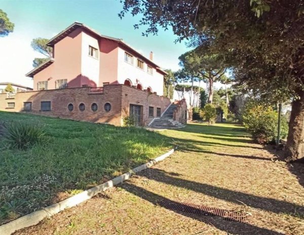 casa indipendente in vendita ad Ariccia