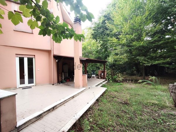 casa indipendente in vendita ad Ariccia