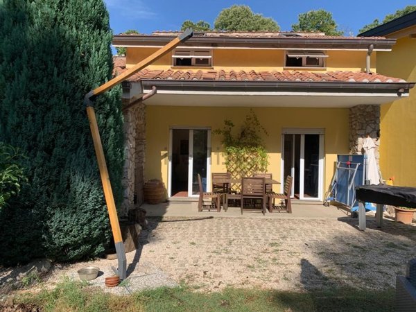 casa indipendente in vendita ad Ariccia