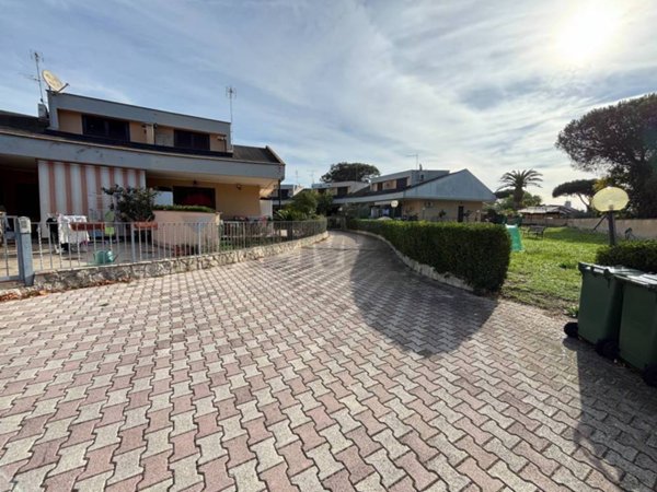 casa indipendente in vendita ad Ariccia