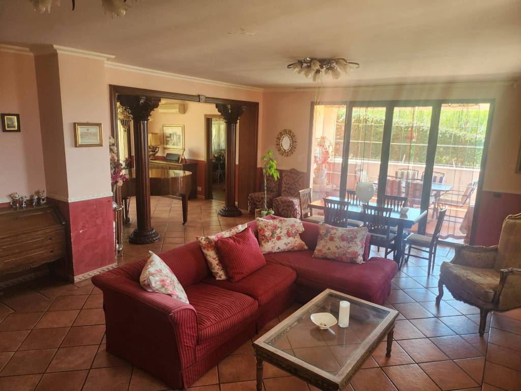 casa indipendente in vendita ad Ariccia