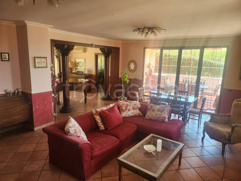 casa indipendente in vendita ad Ariccia