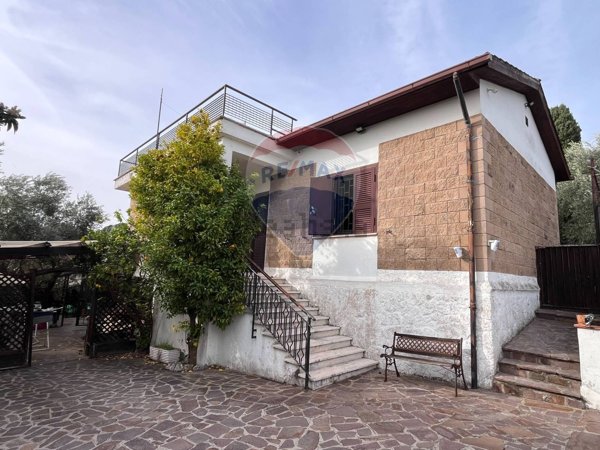casa indipendente in vendita ad Ariccia